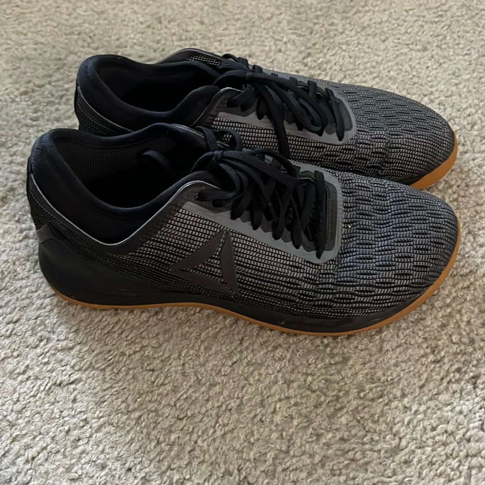 Reebok Men's Black and Gray Knit Athletic Trainers with Gum Outsole